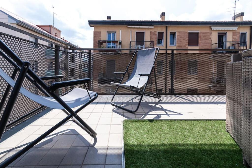 Appartamento Caterina A 5 Minuti Da Milano Fiere E San Siro Con Wifi-Netflix-Free Parking Exteriör bild